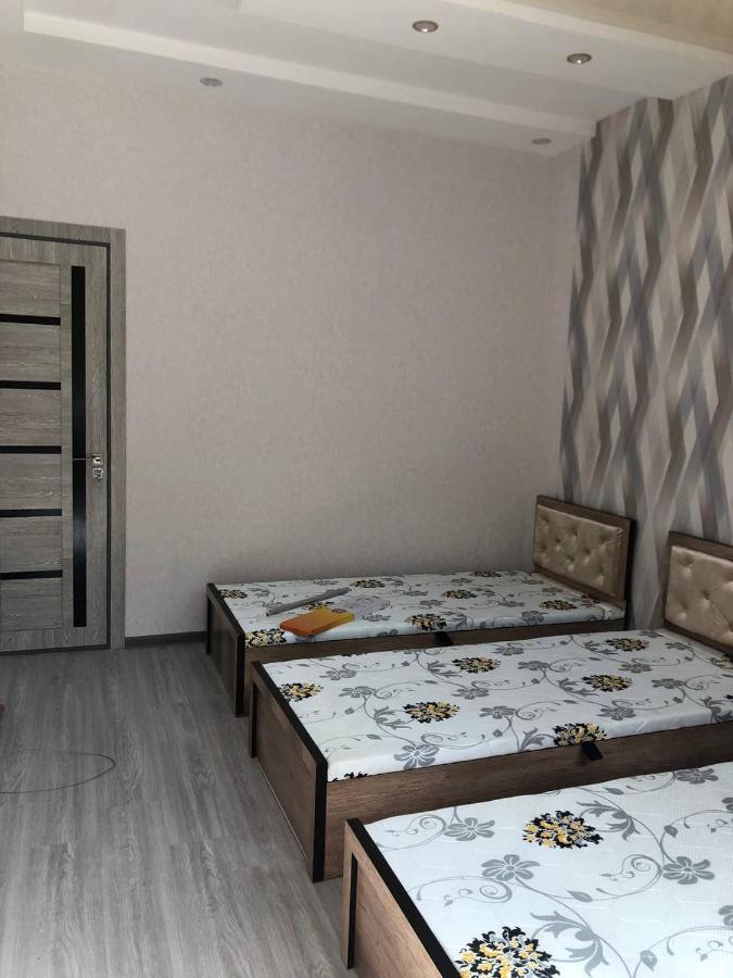 Дом Отель Бадамзар Tashkent Ngoại thất bức ảnh