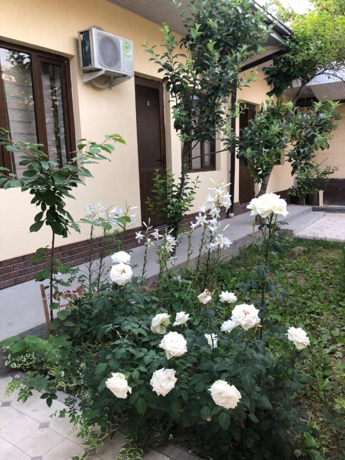 Дом Отель Бадамзар Tashkent Ngoại thất bức ảnh
