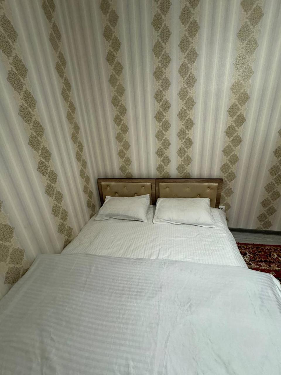 Дом Отель Бадамзар Tashkent Ngoại thất bức ảnh